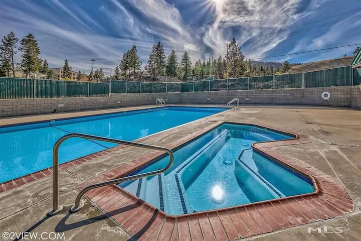 Tahoe Pool