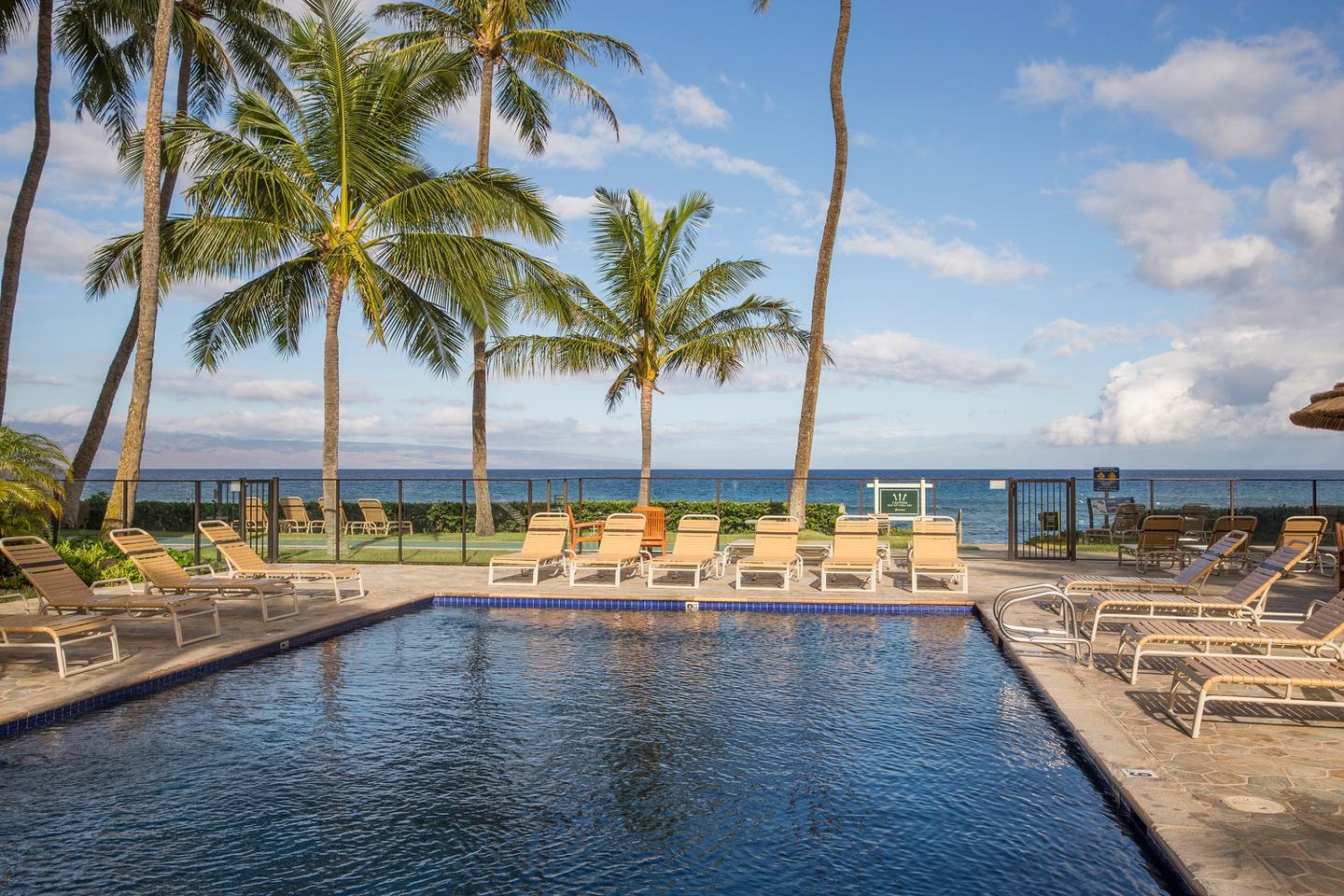 imgi_119_aston-mahana-at-kaanapali-pool-1440x960